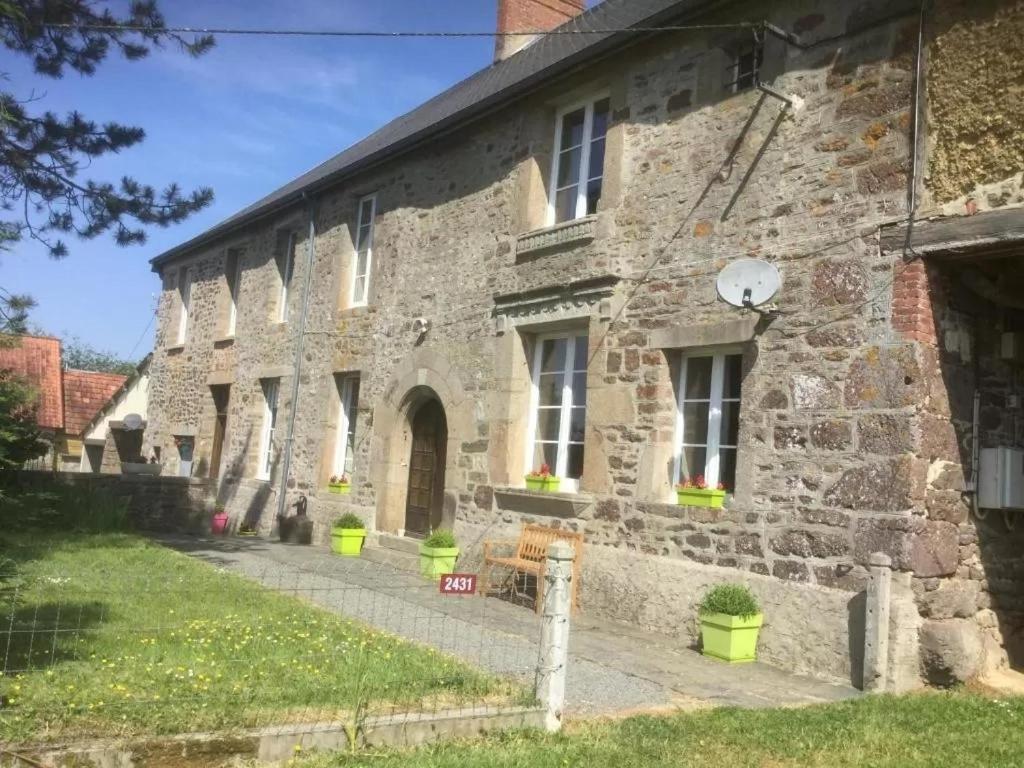 La Petellerie, Maison De Campagne Avec Piscine Pour Un Sejour Detente Moyon Eksteriør billede